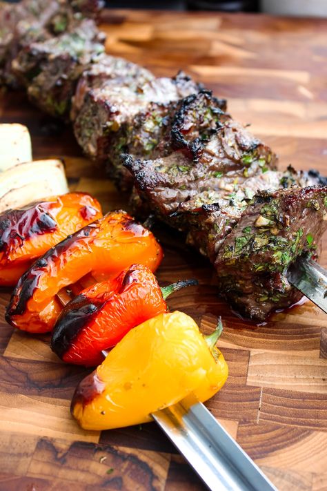 Chimichurri Recipe, Mini Sweet Peppers, Vinegar Uses, Skewer Recipes, Serrano Pepper, Cooking Club, Chimichurri Sauce, Grilling Season, Beef Cuts