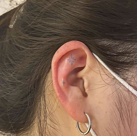 Tattoo On Ear Cartilage, Ear Sparkle Tattoo, Tattoo On Ear, Cartilage Tattoo, Ear Tattoo Inner, Inner Ear Tattoo, Sparkle Tattoo, Tattoos Inspo, Pretty Ear Piercings