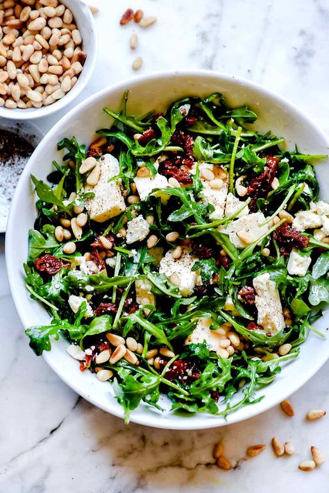 Best Arugula Salad Recipes, Brunch Salad Recipes, Salad For Brunch, Arugula Salad Dressing, Brunch Salad, Parmesan Salad, Arugula Recipes, Arugula Salad Recipes, Shaved Parmesan