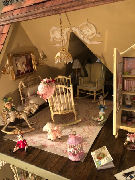 Nursery Abandoned Nursery, Victorian Attic, Sylvanian Families House, Victorian Nursery, Dollhouse Inspiration, Dollhouse Nursery, House Dream, Victorian Dollhouse, Vintage Nursery