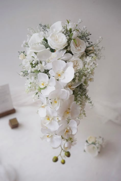 Orchid Wedding Bouquet White, Orchid Flower Bouquet Wedding, Orchid Bridal Bouquets Unique, White Orchid Bouquet Wedding, White Wedding Bouquets Elegant, Brides Checklist, White Orchid Bouquet, Orchid Bridal Bouquets, White Flower Wedding