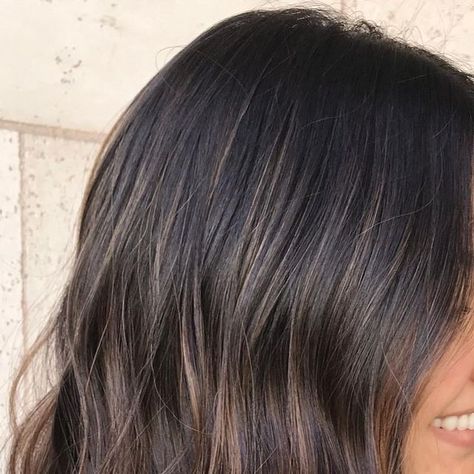 olivia noelle | hairstylist on Instagram: "hazelnut🌰 • • • #highlights #babylights #balayage #bronde #brunettehighlights #brunettebalayage #brunettedoitbetter #livedinhaircolor #hairtransformation #orangecountyhair #californiahair #ocstylist #ochairstylist #texturedlongbob #longbob #beachyblonde #beachyhair #beforeandafterhair #warmbrownbalayage #shadowroot #brunettehairinspo #ochairstylist #styling #lobhaircut #missionviejo #brunettebabe #missionviejohairstylist #richbrownhair #chocolatebrownhair #ocblondespecialist" Brunette With Blonde Babylights, Dimensional Brunette Babylights, Micro Foils Brunette, Babylights Brunette Mid Length, Mini Balayage, Brunette Mini Highlight, Minimal Highlights Hair Brunettes, Brown Hair Minimal Balayage, Brunette Babylights