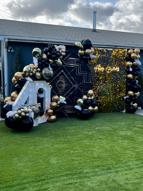 #party #decoration #balloons #gatsby Great Gatsby Balloon Backdrop, Great Gatsby Balloons, Gatsby Balloon Decor, Gatsby Theme, Great Gatsby Party, Gatsby Party, Balloon Backdrop, Great Gatsby, Balloon Decorations