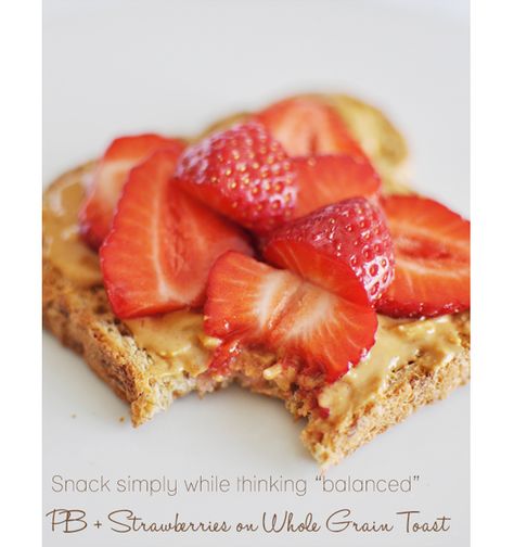 strawberry-toast Peanut Butter Strawberry, Strawberry Toast, Hogs And Kisses, Pitch Fork, Peanut Butter Toast, Peanut Butter Bread, Yummy Healthy Breakfast, Breakfast Choices, Fun Lunch