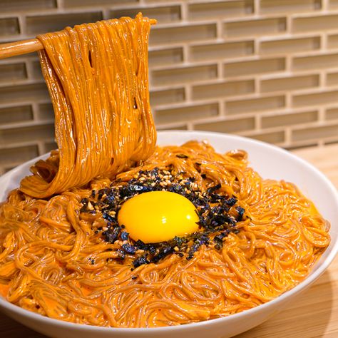 BTS Jungkook's Makguksu Noodles Makguksu Recipe, Japanese Soba Noodles, Chinese Street Food, Thai Sauce, Types Of Noodles, Wheat Noodles, Buckwheat Noodles, Sesame Noodles, Asian Noodle Recipes