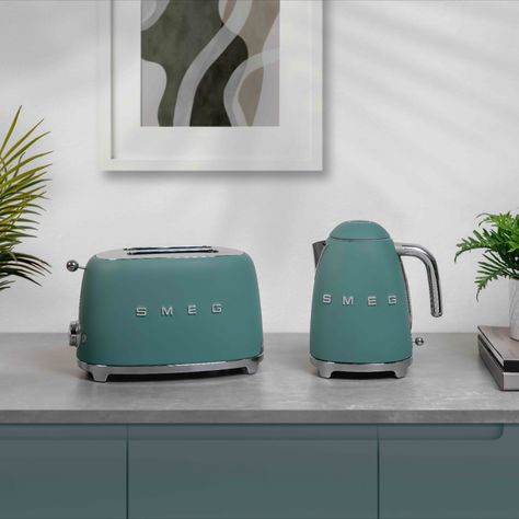 Moody Homes, Smeg Kettle, 1st Of October, Kettle Toaster, Smeg Toaster, Tv Competition, Latest Kitchen Trends, Smeg Kitchen, Breakfast Kitchen