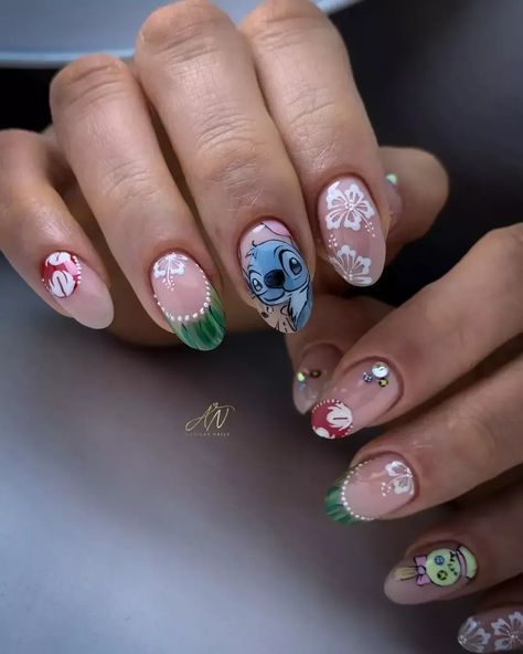 Short Disney Nails, Cute Disney Nails, Disney Gel Nails, White Winter Nails, Movie Nails, Disney Themed Nails, Disneyland Nails, Disney Nail Designs, Disney Inspired Nails