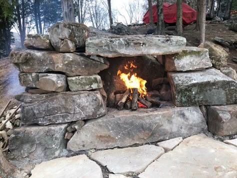 Natural Stone Outdoor Fireplace, Boulder Fireplace, Stone Fireplace Outdoor, Rustic Outdoor Fireplaces, Outdoor Stone Fireplaces, Outside Fireplace, Commercial Landscape, Outdoor Fire Pit Designs, Outdoor Fireplace Designs