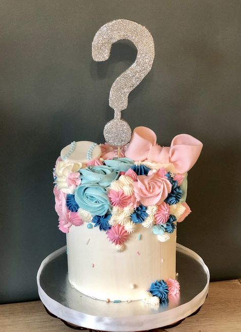 Baseball Gender Reveal Cake, Gender Reveal Cakes, Excited Baby, Baby Reveal Cakes, Bow Cake, Cake Dessert Table, Bow Cakes, Baseball Party, Gender Reveal Cake