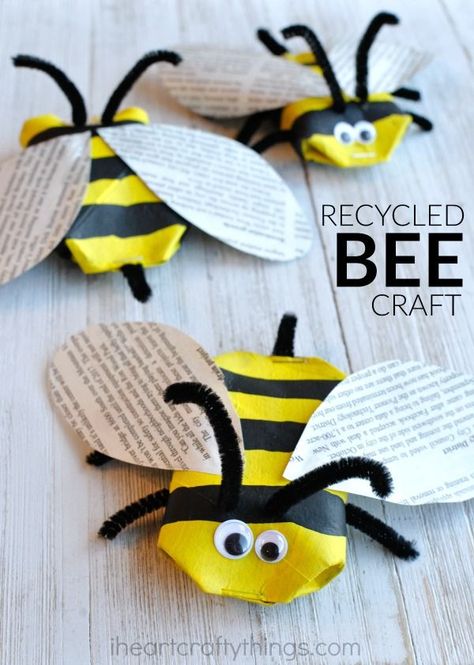 This awesome recycled bee craft is a cute insect craft, Earth Day Craft, fun spring kids craft, cool recycled kids craft and cardboard roll craft for kids. Spring Kids Craft, Insect Craft, Earth Day Craft, Bee Craft, Recycling For Kids, Roll Craft, Recycled Crafts Kids, Insect Crafts, Bug Crafts