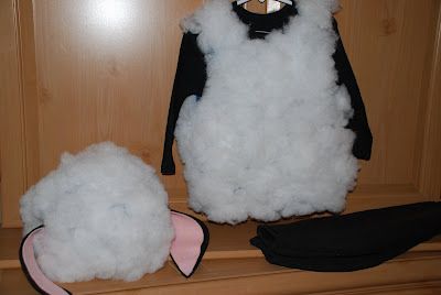 HOW TO make a sheep costume with batting, black long sleeve Tshirt, black beanie, black & pink felt and fabric (or hot) glue Nativity Costume Ideas, Nativity Sheep Costume, Baby Sheep Costume, Diy Sheep Costume, Sheep Costume, Jennifer Freeman, Sheep Costumes, Lamb Costume, Nativity Play