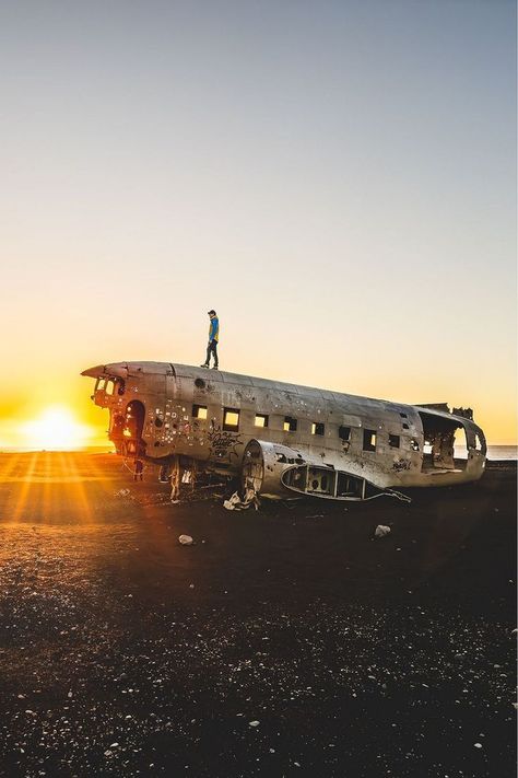 On November 24, 1973 a US Navy Douglas Super DC-3 was forced to make an emergency landing on the lost beach of Solheimasandur in southwestern Iceland.

On 24 November 1973, a Douglas Super DC-3 of the US Navy was forced to make an emergency landing on the remote beach of Sólheimasandur in south-west Iceland. West Iceland, Iceland Winter, Us Navy, Iceland, Europe Travel, Lost, Navy, Travel, Nature