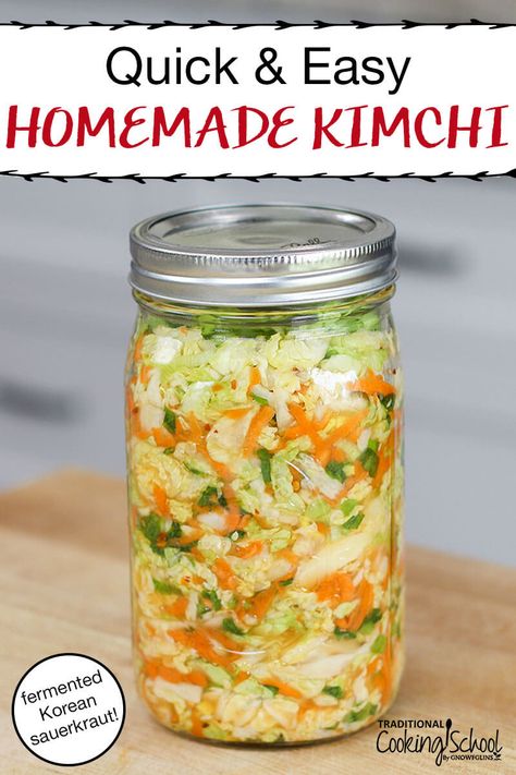 Mason Jar Fermentation Recipes, Fermented Onions Recipe, Fermented Sauerkraut Recipes, White Kimchi, Fermented Vegetables Recipes, Fermenting Foods, Lacto Fermentation, Homemade Kimchi, Recipe Korean