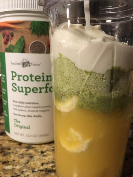 Citrus Protein Smoothie | Meatless Monday | Amazing Grass Protein Superfood | Running on Happy Green Powder Smoothie, Amazing Grass Green Superfood, Apricot Smoothie, Citrus Smoothie, Green Superfood Powder, Amazing Grass, Protein Smoothies, Summer Smoothies, Green Superfood