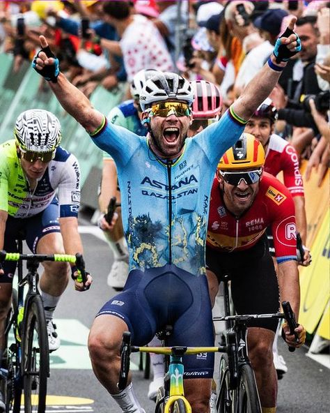 Léon van Bon on Instagram: "35 Wins in the Tour de France. Thirty five. It is just insane. Where most riders are happy with just one and over the moon with two wins in the biggest race in the world…. Mark Cavendish just won his 35th.
It was great to experience to feel everybody is happy for him. It will be a day I will never forget. Congrats @markcavendish
.
.
.
#leonvanbonphotography #leonvanbon #cavendish #thecav #bunchsprint #cycling #35 #newtecord #eddymerckx #tourdefrance #fastestmanalive" Mark Cavendish, Fastest Man, Hybrid Bike, Sports Hero, Sports Figures, Road Racing, Over The Moon, Racing Bikes, Never Forget