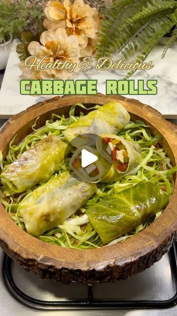 GARIMA BHARGAVA | FOOD & TRAVEL on Instagram: "Cabbage Rolls 
Healthy & delicious 

Ingredients 
Cabbage 
Paneer/ mushroom 
Onion 
Garlic 
Ginger 
green chilli 
Capsicum 
Black pepper 
Chilli flakes 
Salt 

Butter 
Garlic 
Basil leaves
Sesame seeds
Chilli flakes 
Oregano

#cabbagerolls #cabbage #healthylifestyle #healthfood" Green Capsicum Recipes, Stuffed Capsicum Vegetarian, Kathi Roll Vegetarian, Capsicum Rice, Roast Capsicum, Capsicum Recipes, Green Chilli, Chilli Flakes, Cabbage Rolls