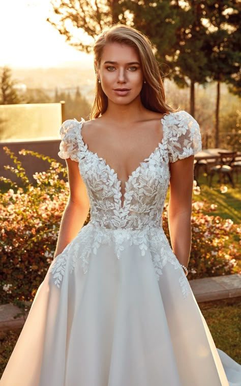 Lace Bodice Wedding Dress, Eddy K Wedding Dress, Simple Elegant Wedding Dress, Eddy K, Disney Wedding Dresses, Wedding Dress Cap Sleeves, Organza Skirt, A Bouquet Of Flowers, Wedding Dress Trends