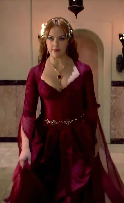 Hurrem Sultan Dress, Hurrem Sultan, Turkish Dress, Regency Era Fashion, Desi Fashion Casual, Afghan Dresses, Royal Dresses, Queen Dress, Cute Prom Dresses