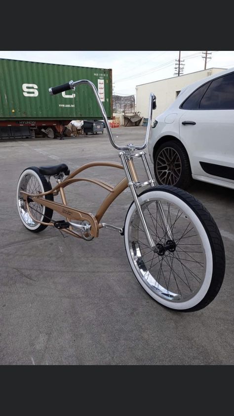 Low Rider Bike, Bobber Motorcycle Diy, Low Rider Bike Bicycles, Custom Beach Cruiser, Bmx Cruiser, Vintage Bmx Bikes, Lowrider Bicycle, Beach Cruiser Bicycle, Beach Cruisers