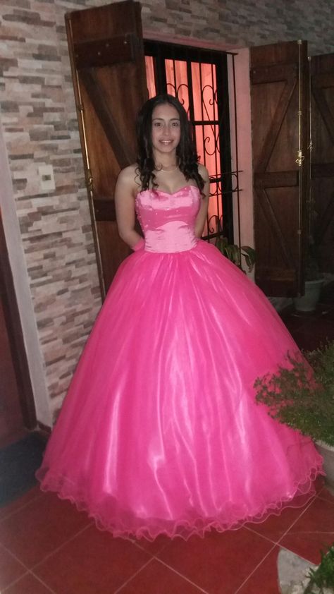 Poofy Ball Gowns, Puffy Long Dress, 2010s Dress, Prom 2000s, Puffy Pink Dress, Bling Dresses, Ballgown Dresses, Prom Ballgown, Debutante Dresses