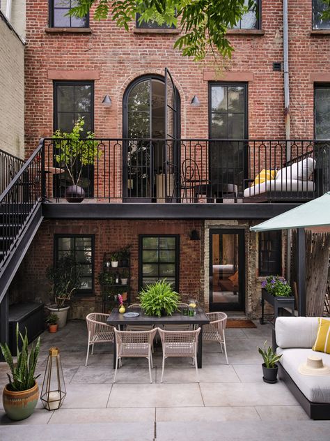 Dream in Fort Greene | Brownstone Boys Arched Patio, Brownstone Boys, Brownstone Interiors, Brownstone Homes, Brooklyn Design, Brooklyn House, Brooklyn Brownstone, London Flat, Patio Door