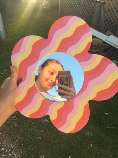 Painted Mirror Aesthetic, Diy Mirror Painting Ideas, Groovy Mirror, Mirror Painting Ideas Aesthetic, Cermin Aesthetic, Mirror Painting Ideas, Vinyl Mirror, Painted Mirrors, Pastel Danish