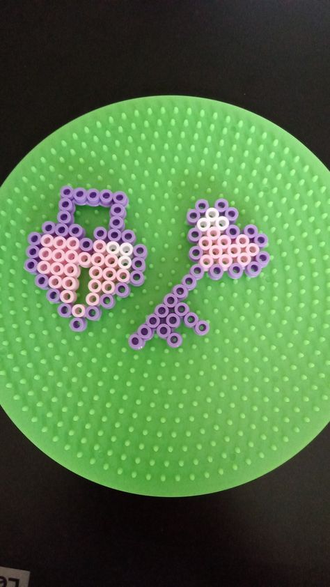 Perler Bead Art Ideas Kawaii, Melt Beads, Beads Perler, Melty Bead Patterns, Easy Perler Beads Ideas, Easy Doodle, Diy Perler Bead Crafts, Beads Designs, Melty Beads