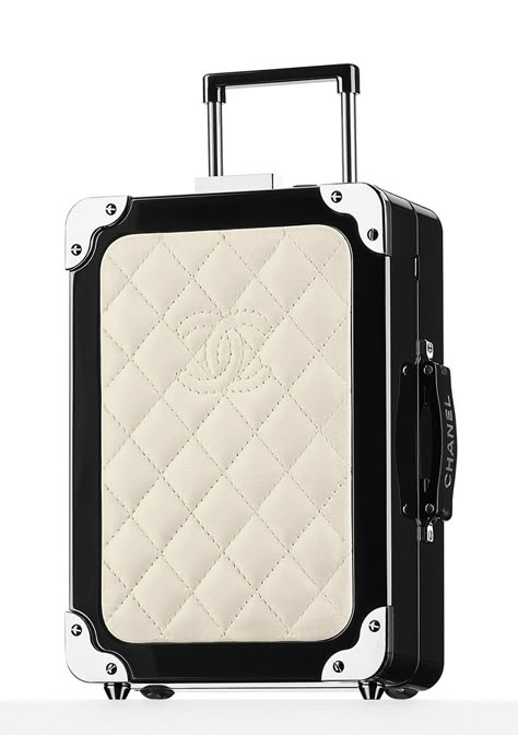 50 Bags (and Prices!) from Chanel’s Travel-Themed Spring 2016 Collection, in Stores Now Mochila Chanel, Chanel Luggage, Luxury Luggage, Cute Luggage, Chanel Clutch, Fotografi Digital, Leg Warmer, Vanity Case, Burberry Handbags