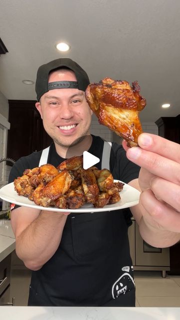 Hugh Harper on Instagram: "Let’s make Filipino Adobo Fried Chicken Wings in an air fryer! 🇵🇭🙌🏼   Ingredients: 3/4 cups white vinegar 3/4 soy sauce 1/2 garlic bulb 2 teaspoons ground black pepper 2 bay leaves 20-24 chicken wings  Recipe: 1. Mince the garlic. 2. Create the marinade by combining white vinegar, soy sauce, minced garlic, black pepper, and the bay leaves into one container. 3. Place the chicken wings into the marinade and refrigerate for a couple of hours or overnight for a stronger adobo flavor. 4. Using an air fryer, place some of the chicken wings into tray. Set temperature to 360F degrees for 12 minutes. 5. When time is up, flip them and air fry for an additional 6 minutes at 390F degrees. 6. When the chicken wings are ready, plate, eat and enjoy!   No sauce needed for t Chicken Wings Airfryer, Filipino Chicken Recipes, Airfryer Chicken Wings, Wings Airfryer, Keto Wings, Chicken Wings In Air Fryer, Filipino Adobo, Hawaiian Dishes, Air Fryer Chicken Wings