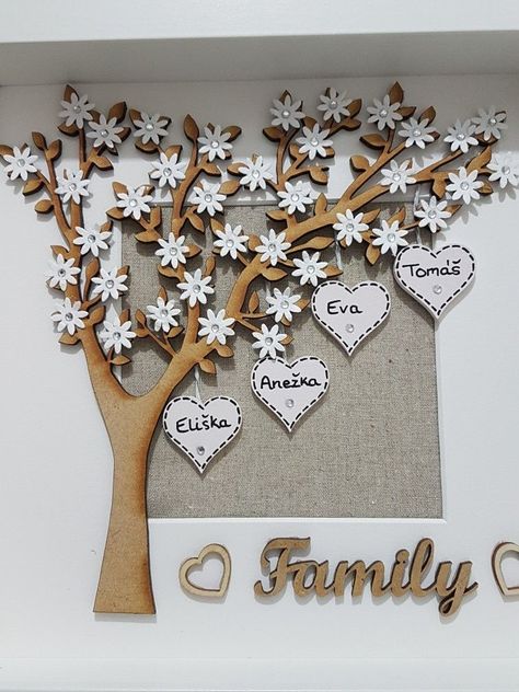 Diy Family Tree Ideas, Tile Christmas Tree, Family Tree Craft, Scrabble Tile Crafts, Scrabble Crafts, Homemade Christmas Tree, Family Tree Art, Box Frame Art, Family Tree Gift