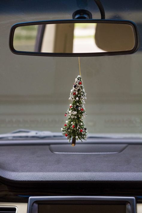 Here are the best ways to add your own personality to your ride. These awesome car accessories are cute and classy. #caraccessories #carorganization #personalizeyourcar #carcharm #carcoasters #glittertumbler Car Decoration Ideas, Christmas Car Decorations, Car Organization Diy, Silver Garland, Car Interior Diy, Simple Decorations, Car Christmas, Faux Snow, Snowy Christmas