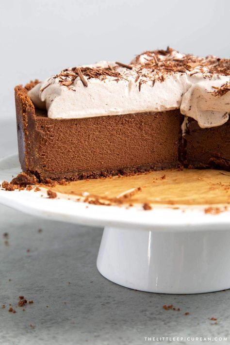 Chocolate Mousse Pie - The Little Epicurean Chocolate Mousse With Gelatin, Mousse Deserts, Outrageous Desserts, Hot Chocolate Espresso, Chocolate Mousse Tart, Chocolate Desserts Fancy, Graham Cracker Crust Recipe, Chocolate Graham Cracker Crust, Chocolate Mousse Pie