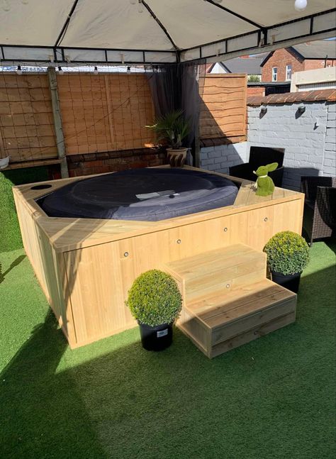 Lazy Spa Surround Ideas Diy, Pallet Hot Tub Surround, Lazy Spa Surround Ideas, Inflatable Hot Tub Deck, Inflatable Hot Tub Surround Diy, Lazy Spa, Tub Deck, Hot Tub Surround, Inflatable Hot Tub