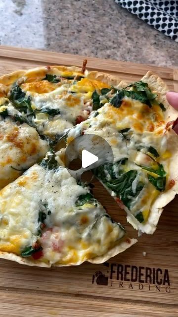 NiNe_Healthyfood on Instagram: "‼️follow us @9healthy_food for more recipes‼️
Tortilla Quiche Bake 🥚
🌟Light & Fluffy Eggs: Enjoy light and fluffy eggs!
🌮Crispy Tortilla: Perfect crispiness on the tortilla base.
🧀Cheesy Topping: Topped with cheese and fresh veggies.
🍽️Perfect for breakfast!🌞
🔸Tip: Add your favorite vegetables! 🥦🍅
#organicfood #nutrition #healthylifestyle
#veganrecipes #healthycooking #superfoods" Tortilla Quiche, Cheese Bowl, Keto Guide, Wholesome Meals, Dinner Desserts, Keto Journey, Usa Food, Low Carb Tortillas, Tortilla Wraps