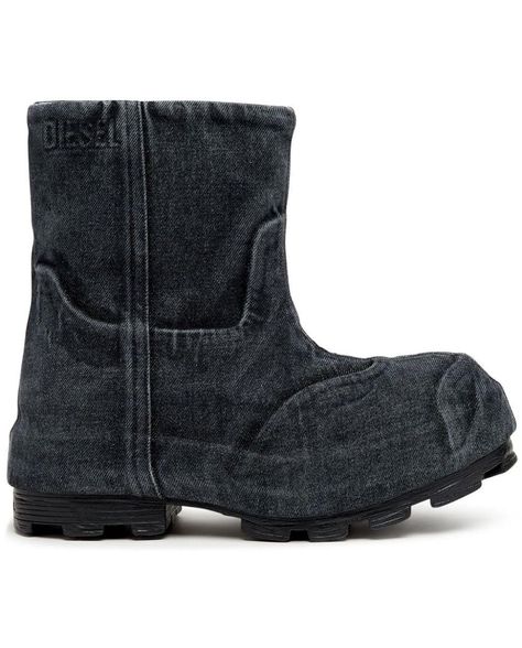 DIESEL D-hammer Md Chelsea Denim Boots Winter 2023 Runway, Diesel Boots, Fashion Models Men, Suede Cowboy Boots, Denim Boots, Round Toe Shoes, Chic Shoes, Black Chelsea Boots, Leather Cap