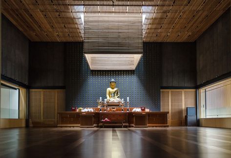 Meditation Hall Architecture, Buddhist Temple Architecture, Temple Architecture Design, Buddhist Temple Interior, Modern Buddhist Temple, Meditation Studio Design, Buddha Architecture, Asian Buildings, Meditation House