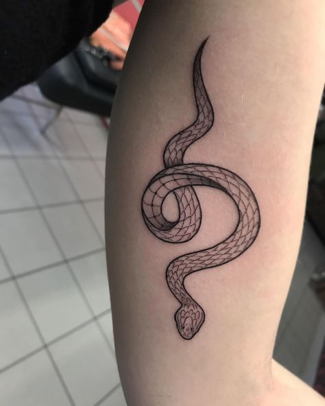 #Tattoos,snake tattoo Tattoo Snake, Chakra Tattoo, Snake Tattoo Design, Tattoos Geometric, Hand Poked Tattoo, Medusa Tattoo, E Tattoo, Head Tattoos, White Tattoo