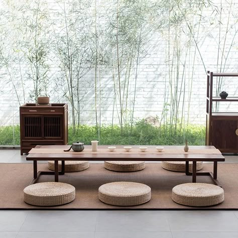 Floor Dining Table, Tea Room Interior, Japanese Dining Room, Tea Room Design, Minimalist Wood Furniture, Tea Space, Floor Dining, Floor Seating Living Room, Zen Interiors