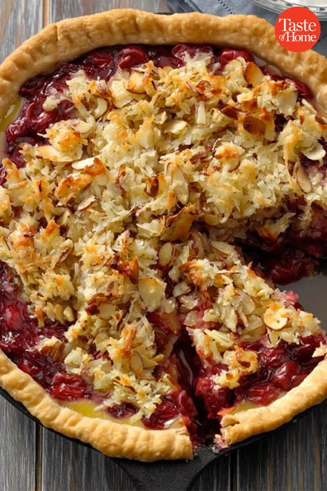 Macaroon Cherry Pie, Creamy Pies Recipes, Popular Pie Recipes, 5 Star Pie Recipes, Different Pies To Make, Famous Pie Recipes, 1 Crust Pie Recipes, 12 Tomatoes Crinkle Cake, Birthday Pie Recipes