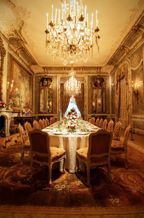 Waddesdon Manor interior | Dining room, Waddesdon. | Flickr Waddesdon Manor Interior, Interior Dining Room, Twisted Vines, Manor Interior, Waddesdon Manor, Marble Room, Victorian Manor, Book Board, Wizard