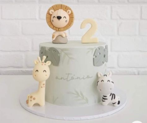 1st Birthday Cake Animal Theme, Lion 1st Birthday Cake, First Birthday Cake Animals, Cake With Lion, Lion First Birthday Cake, 1st Birthday Cake Boy Simple, Lion First Birthday Party Boy, Cake For 2 Year Boy, First Birthday Boy Safari