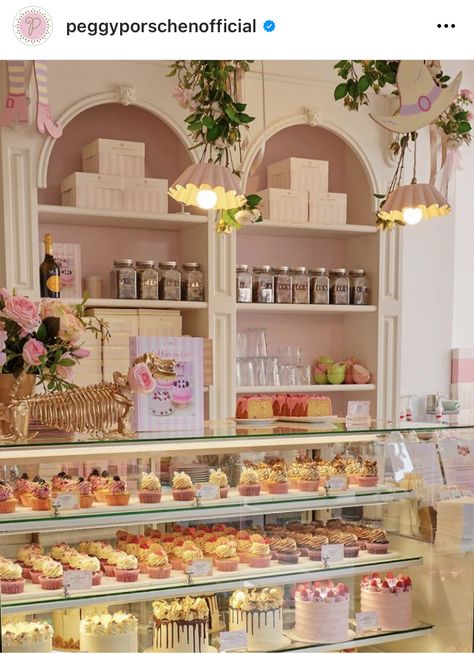 Pink Bakery, Bakery Display Case, Bakery Store, Bakery Design Interior, Bakery Display, Bakery Ideas, Bakery Design, Case Ideas, Dessert Shop