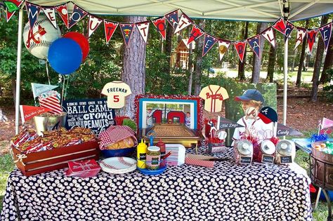 Atlanta Braves Birthday party Atlanta Braves Party Ideas, Atlanta Braves Birthday Party, Braves Birthday Party, Atlanta Braves Party, Atlanta Braves Birthday, Joshua Birthday, Baseball Team Party, 30th Birthday Party Ideas, Birthday Dinner Ideas