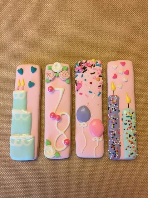 Cookie Sticks Decorated, Stick Cookies, Cookie Decorating Icing, Hello Kitty Cookies, Birthday Sweets, Bird Cookies, Cookie Sticks, Roll Cookies, Kinds Of Cookies