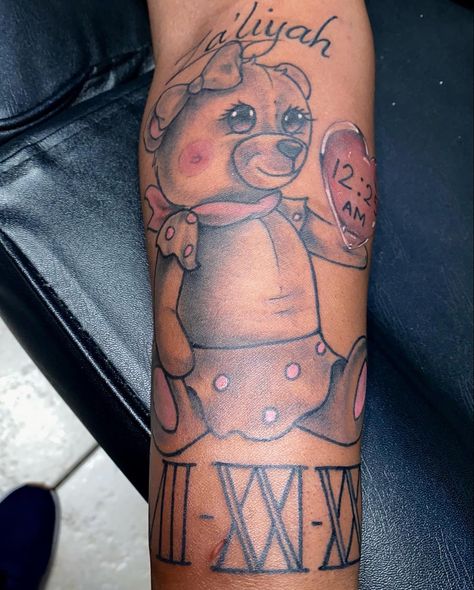 Teddy Bear Tattoos For Women, Teddy Bear Tattoo, Name Tattoos On Wrist, Bubble Heart, Tattoos Meaning, Small Teddy Bears, Bear Tattoos, Teddy Bear Girl, Bear Tattoo