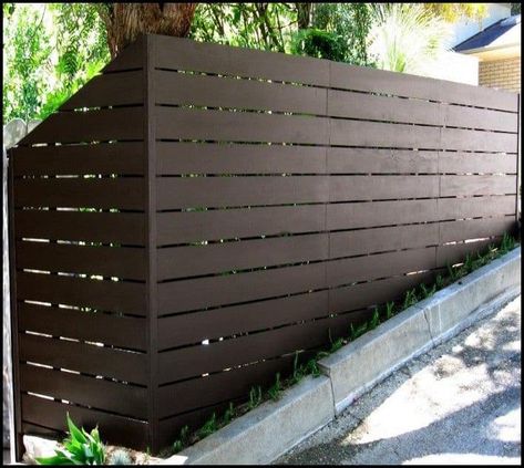 33 Horizontal Vinyl Fence Ideas Pagar Modern, Modern Fence Design, Brick Fence, Horizontal Fence, Metal Pergola, Types Of Fences, Fencing & Gates, Front Yard Fence, Building A Fence