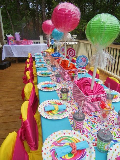 Photo 1 of 10: Birthday "Sweet Shoppe Party" | Catch My Party Lollipop Centerpiece, Giant Lollipops, Candy Themed Party, Lollipop Party, Candy Land Birthday Party, Jojo Siwa Birthday, Ballon Party, Candy Birthday Party, Candyland Birthday