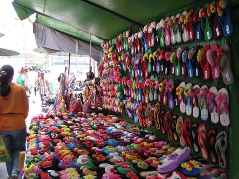 Shopping in Pratunam Market Bangkok Thailand Bangkok Trip, Route 66 Trip, Thailand Shopping, Bangkok Shopping, Thai Travel, Laos Vietnam, Beautiful Thailand, Bath England, Bangkok Travel