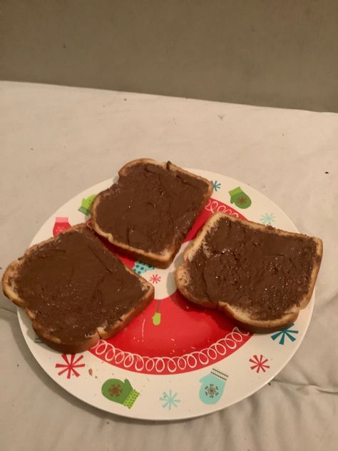 Toast Nutella, Bread With Nutella, Nutella And Bread, Nutella With Bread, Nutella Sandwich Aesthetic, Nutella On Bread, Nuttela Bread Toast, Nutella Breakfast, Nutella Bread