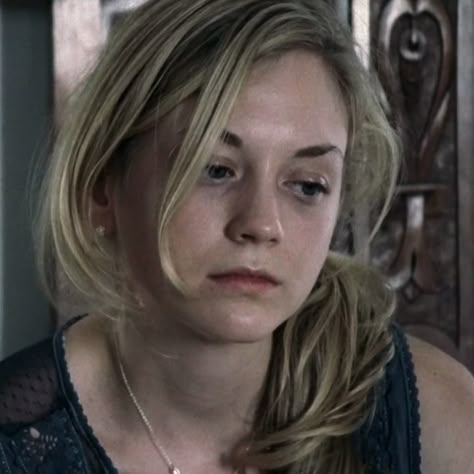 Beth Twd Icons, Beth Greene Icon, Beth Greene Aesthetic, Walking Dead Girl, Twd Aesthetic, Everything But The Girl, Beth Greene, Baby Gorillas, Emily Kinney